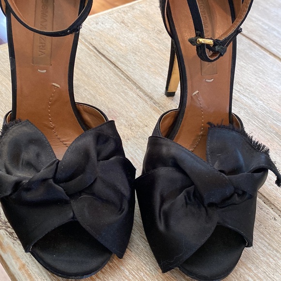 BCBG shoes size 7 - Picture 4 of 4